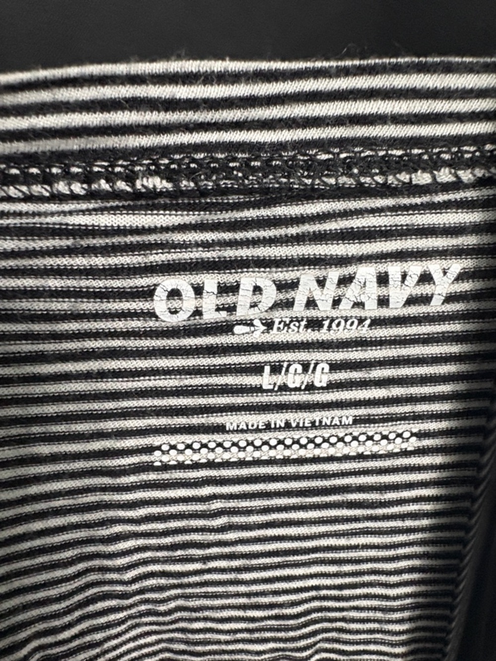 🖤Old Navy Black and White Striped Long Sleeve wHenley🖤 - Picture 2 of 4